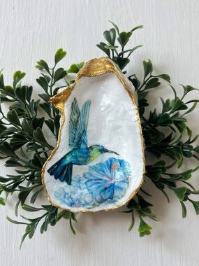 2/$25 Hummingbird Oyster Shell Dish